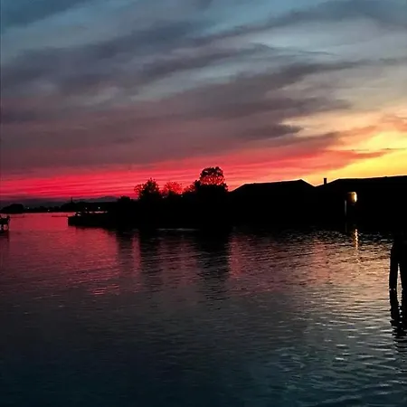 Lagoon View *